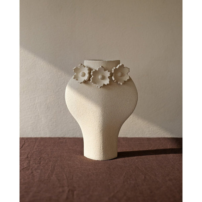 Rankų darbo keramikinė vaza Sculptural Flowers - Dal
