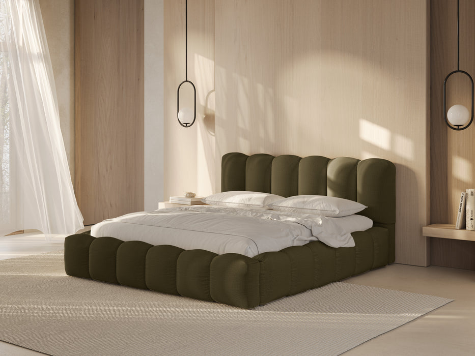 Bed with bedding box Lupine