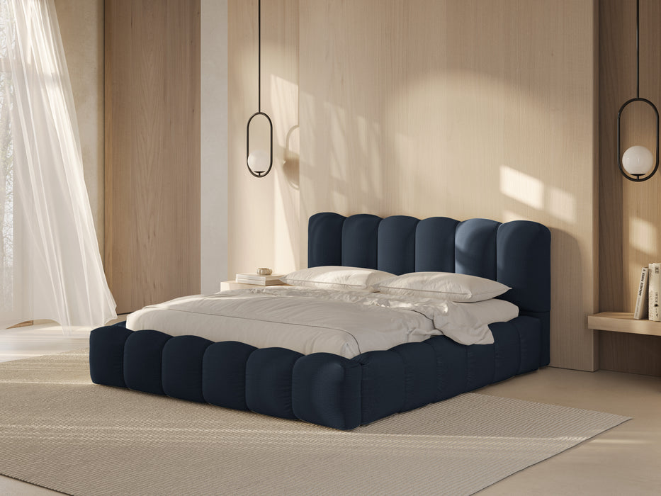 Bed with bedding box Lupine