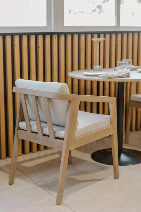 Set of 2 chairs made of acacia wood Kaela
