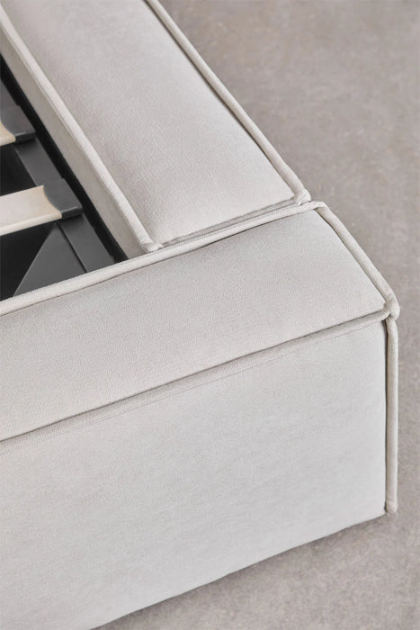 Lunari bed with bedding box