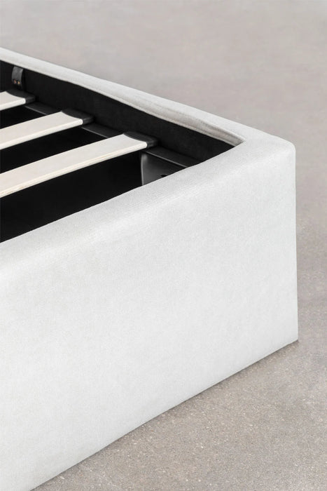 Lorea bed with bedding box