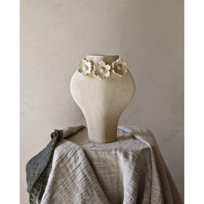 Rankų darbo keramikinė vaza Sculptural Flowers - Dal