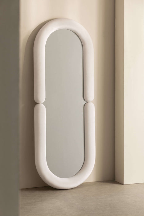 Oval wall mirror with velor finish Santes